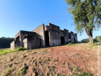 Polícia investiga furto de telhas de R$ 45 mil em Naviraí