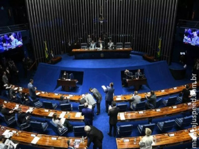 Senado vai custear ida de parlamentares para Lisboa