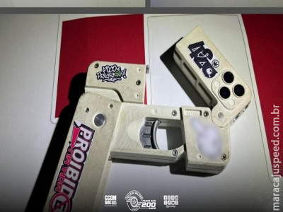 Homem é preso com "celular" que vira arma de fogo