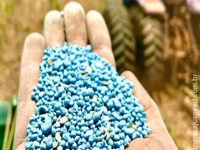 Brasil deve importar volume recorde de fertilizantes em 2025