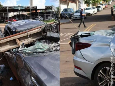 Acidente com caminhão derruba postes em Campo Grande