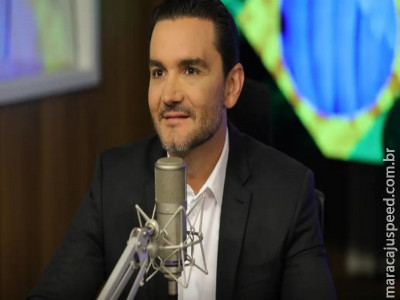 União Brasil decide expulsar ministro Celso Sabino da legenda