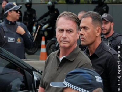 Defesa pede Smart TV e visita de pastor para Bolsonaro na PF