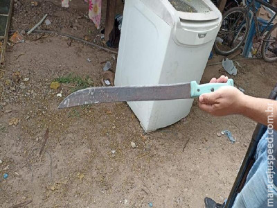 Homem vai buscar lenha e leva golpe de facão em Rio Brilhante  