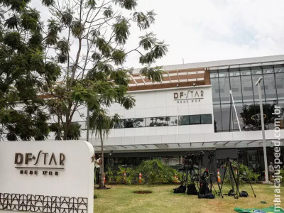 Bolsonaro apresenta melhora clínica, mas segue em UTI