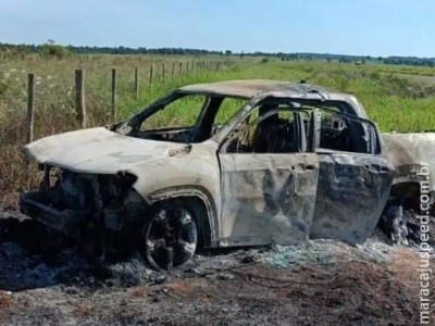 Corpo carbonizado é encontrado no interior de veículo