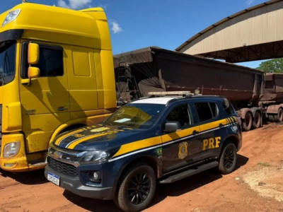 Carga de calçados falsificados é apreendida na BR-163