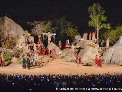 Paixão de Cristo de Nova Jerusalém tem encenações até domingo