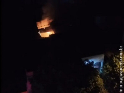 Incêndio criminoso destrói casa e conveniência em Dourados