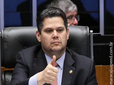 Alcolumbre destrava PEC do fim da 6x1 após conversas com Lula