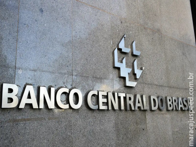 Mercado financeiro reduz previsão da inflação para 5% este ano