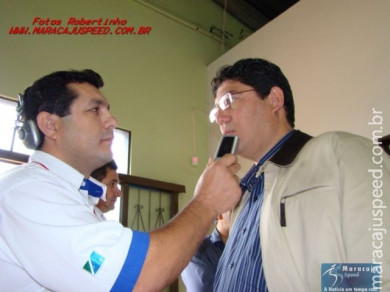 Deputado Reinaldo Azambuja doa três Micros Computadores para entidades de Maracaju e Vista Alegre