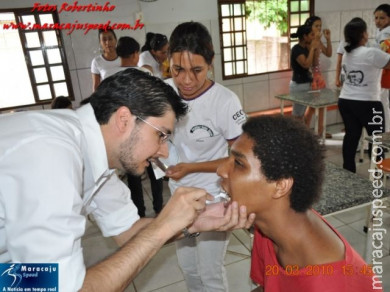 Curso de Auxiliar de Saúde Bucal realiza ação no Espaço Vida