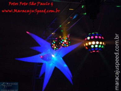 “Uma Noite Além do Arco-Íris” foi esse o tema da festa de aniversário de Elvis