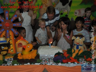 2º Aniversário Lucas Knibe 26.03.2011 Salão da Igreja Batista