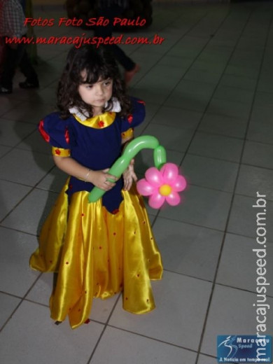 Aniversário de 03 anos de Amanda Gonçalves Azambuja