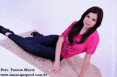 Regiane, representante de Maracaju em concurso de beleza