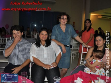 1° aniversário da pequena Iris no Evas Buffet