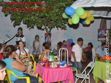 Aniversário de Nove anos de Julia Melissa em sua residência 