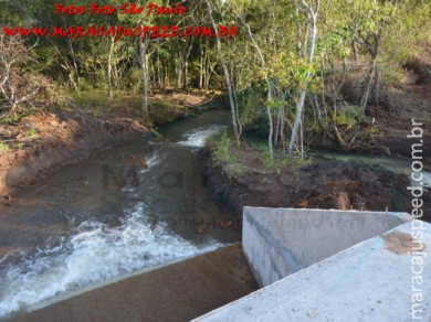 Fotos de degradação ambiental por obra da Prefeitura Municipal de Maracaju