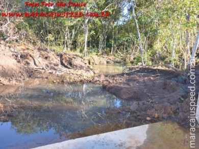 Fotos de degradação ambiental por obra da Prefeitura Municipal de Maracaju