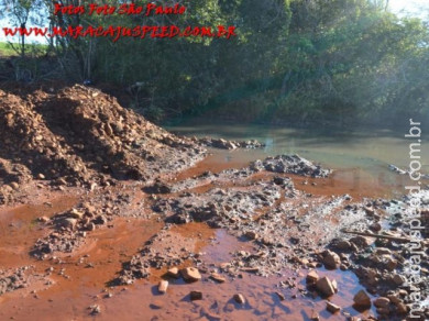 Fotos de degradação ambiental por obra da Prefeitura Municipal de Maracaju