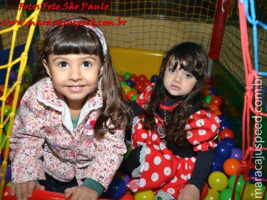 Aniversário de Amanda Gonçalves Azambuja