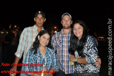 Festa da linguiça Show Léo e Giba 03/05/13