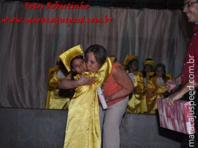 Maracaju: Alunos Escola Waltrudes Muzzi do infantil receberam solenidade de formatura na Acatama