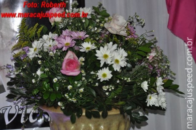 Festa supresa de aniversário de Pâmela (16) e Joviane dos Santos Saldanha (17)