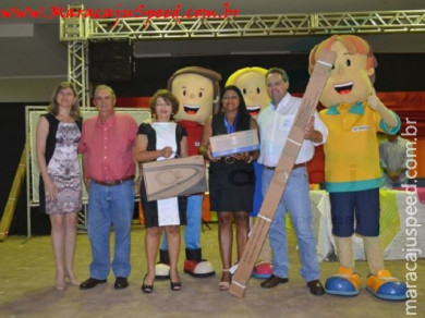 Alunos e professores de Maracaju premiados no “Programa Agrinho” recebem homenagens