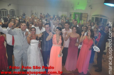 Casamento de Roberto Aparecido Borges e Celeide de Jesus Oliveira Borges - AABB 23/04/2016