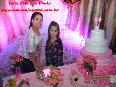 Aniversário 10 anos, de Amanda Gonçalves Azambuja