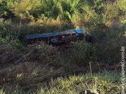 Caminhoneiro morre após perder controle na Serra de Maracaju