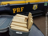 PRF apreende caminhão carregada em Maracaju com contrabando de cigarros e 30 tabletes de maconha