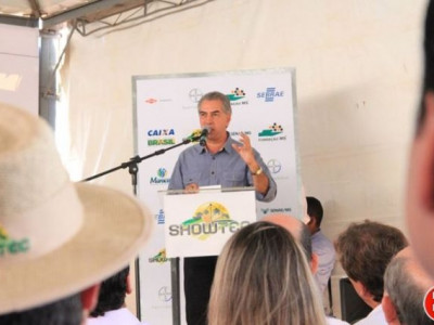 Ex-governador preferiu pagar gráfica a comprar kits Ex-governador preferiu pagar gráfica a comprar kits