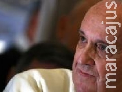 Papa diz que proibição de métodos contraceptivos não significa reproduzir-se "como coelhos"
