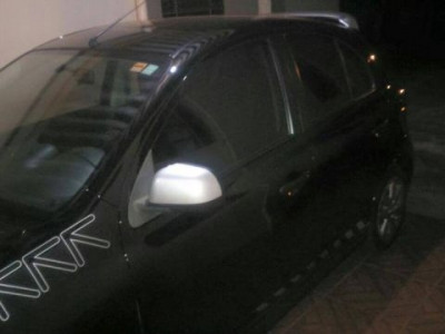 Maracaju: Ação de bandidos resulta em carro roubado próximo à agência bancária