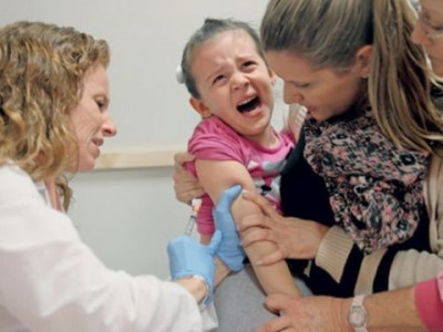 Por pressão, pediatras mudam calendário de vacinação de pacientes