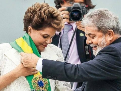 Lula sobe o tom e cobra de Dilma mudanças no governo