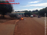 Maracaju: Motocicleta pega fogo após colisão na “Biquinha”