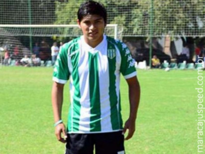 VÍDEO: Jogador argentino morre após bater a cabeça em muro durante jogo