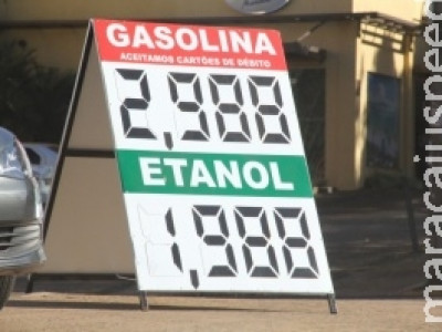 Após notificação do Procon, preço da gasolina cai até R$ 0,37 no Centro da Capital