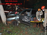 Maracaju: Condutor destrói veículo em colisão com poste de rede elétrica na madrugada deste domingo