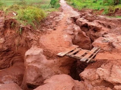Sem licitação, Governo firma contratos de R$ 8,4 mi para recuperar estradas