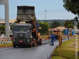 Ruas e avenidas de Maracaju estão recebendo recapeamento. Investimentos através de recursos da Prefeitura Municipal