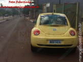 PM de Maracaju atende ocorrência onde condutor colidi com guia de avenida e veículo que estava estacionado