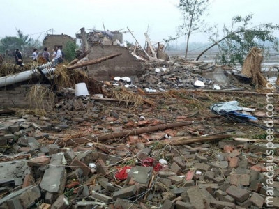 Tornado causa destruição e deixa pelo menos 51 mortos na China