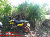 Maracaju: Três menores e uma jovem foram apreendidos após perseguição com moto roubada e três pés de maconha são encontrados em residência Maracaju: Três menores e uma jovem foram apreendidos após perseguição com moto roubada e três pés de maconha são encontrados em residência