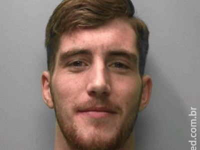 Foto de foragido com pescoço   Foto de foragido com pescoço